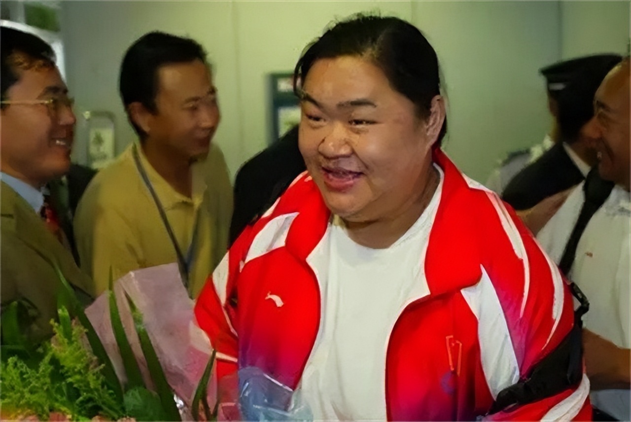 2021举重解说员是谁_2021举重解说嘉宾_中国举重冠军主持人解说