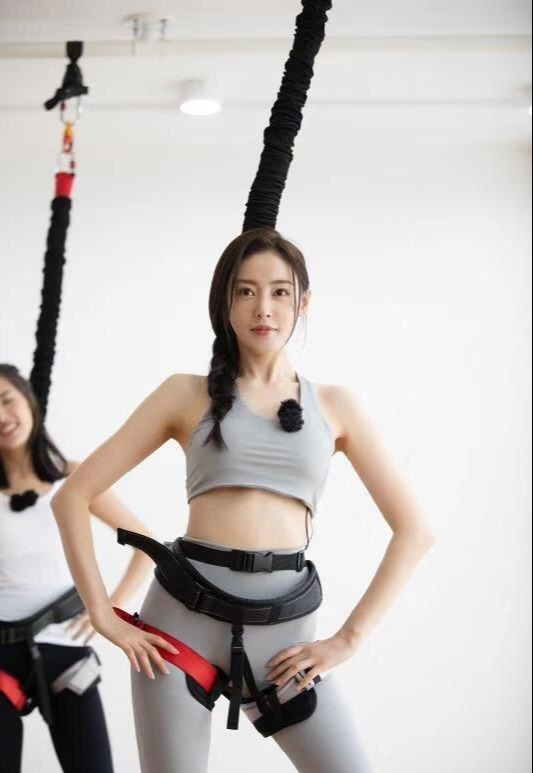 穿运动内衣去健身房_健身穿的内衣_健身房穿运动内衣锻炼
