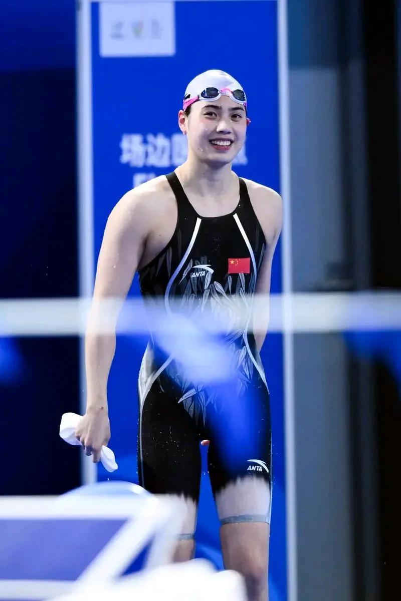 游泳冠军女主角_游泳运动冠军女名字_游泳冠军女的
