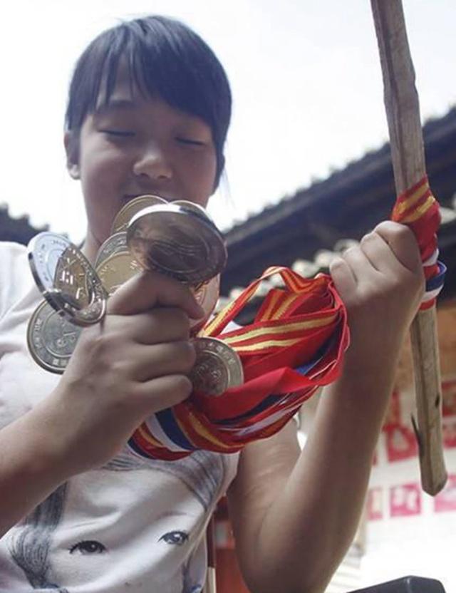 游泳冠军的电影_游泳选手女_游泳冠军女主角