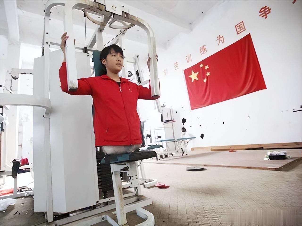 游泳选手女_游泳冠军女主角_游泳冠军的电影