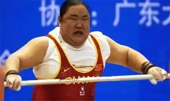 厉害举重冠军都有谁_举重冠军厉害吗_厉害举重冠军有哪些