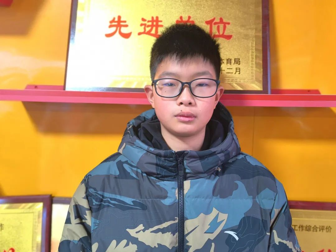 彭镇小学足球队2019年比赛_2022仲巴县足球比赛小学冠军_全国小学足球冠军