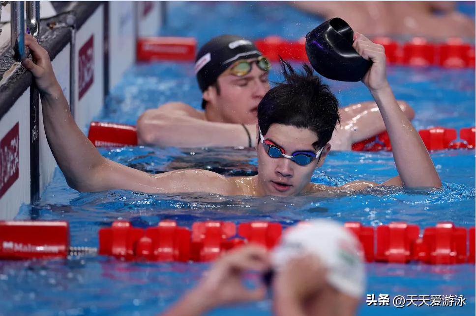 中国游泳男子世界冠军_前二年中国男子游泳冠军是谁_中国游泳冠军男子一口气到头