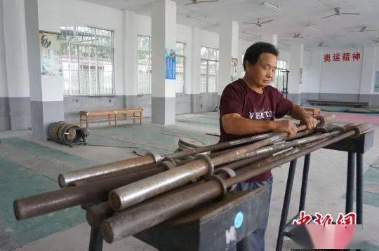 举重冠军打一字_举重猜一生肖_举重冠军猜一肖