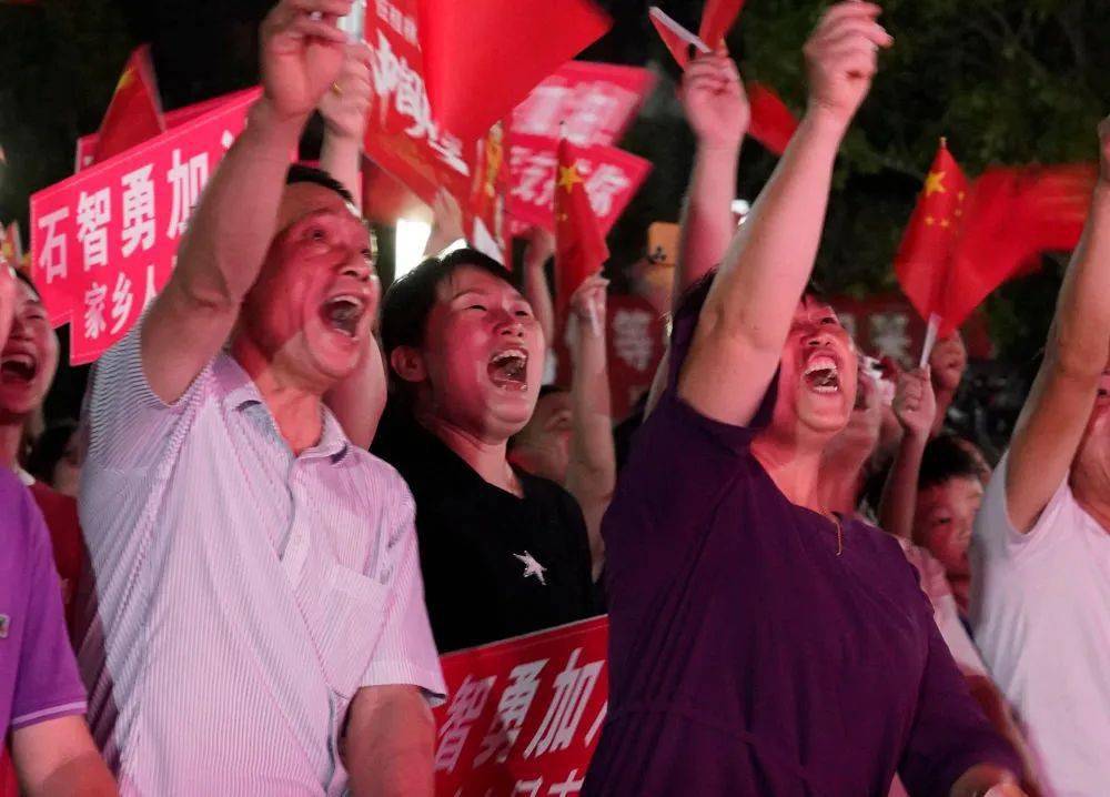 举重冠军打一字_举重冠军猜一肖_举重猜一生肖