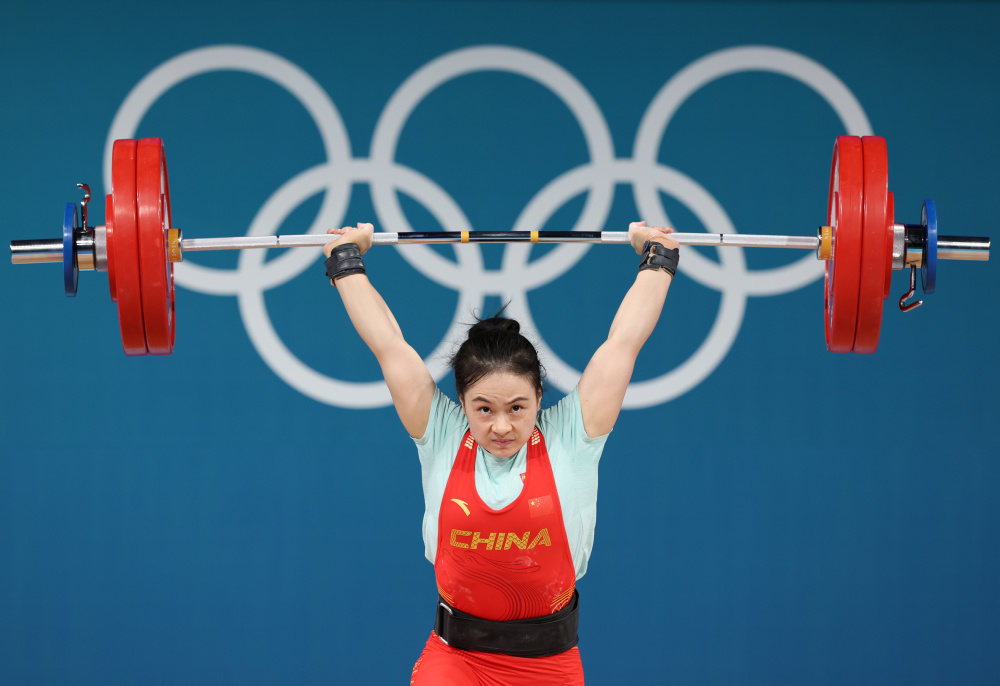 中国选手罗诗芳巴黎奥运会女子举重59公斤级夺金 连破三项奥运纪录